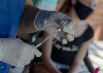 Vacunación Covid, pediátrica y adultos
