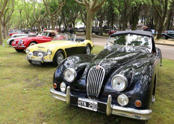 Adelanto del festival “Autoclásica” en el Paseo de las Bicicletas