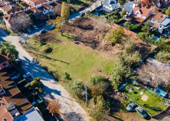 El Municipio transforma un predio abandonado en una nueva plaza en Beccar.