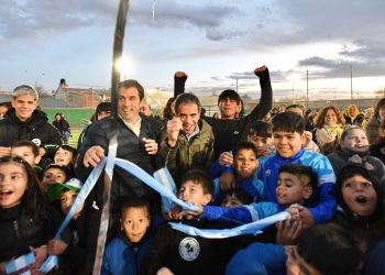 Cancha de fútbol 11 de césped sintético